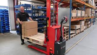 Fully powered stacker with level control