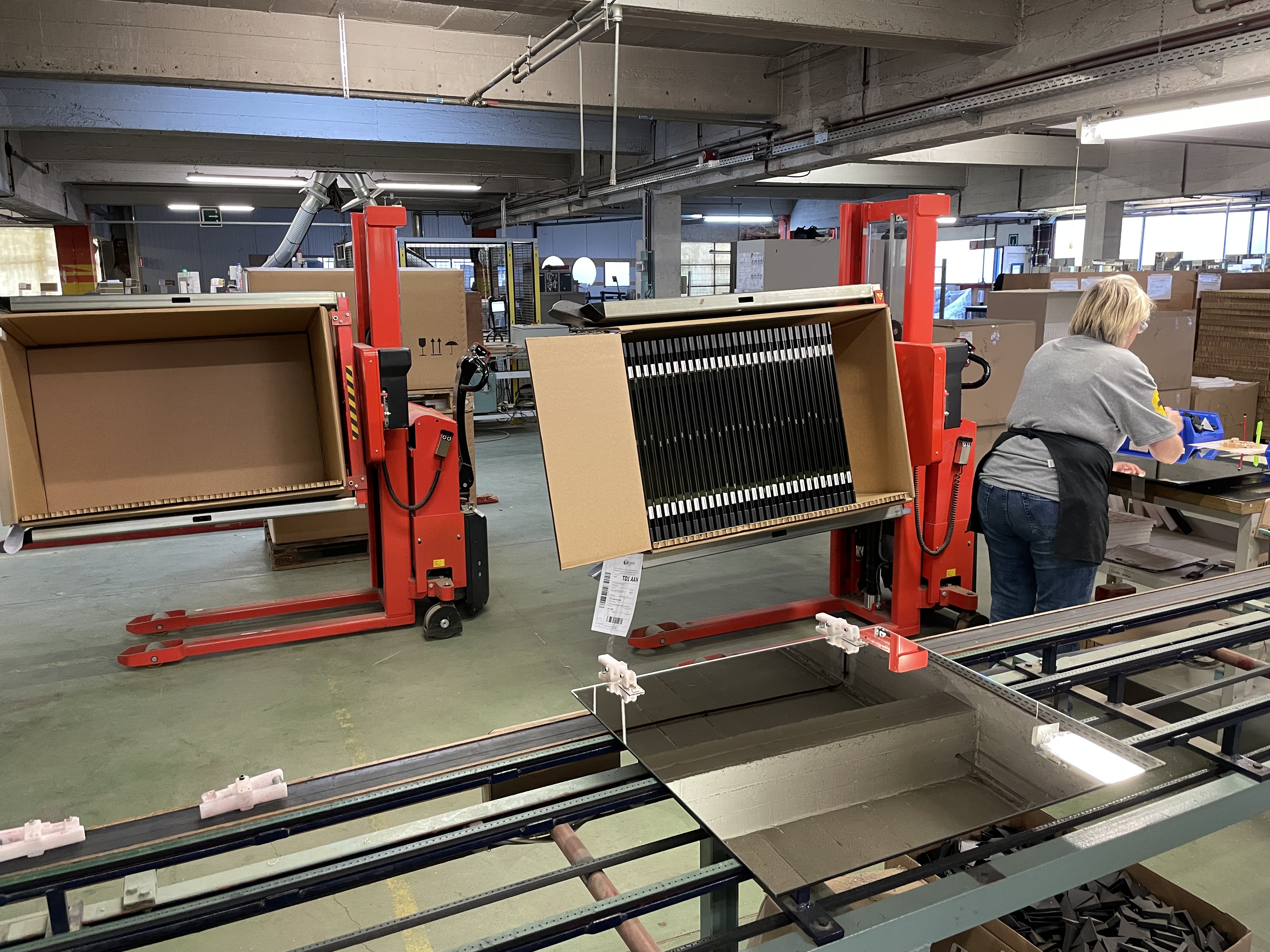 Mirror company learns the benefits of ergonomic equipment and wants more